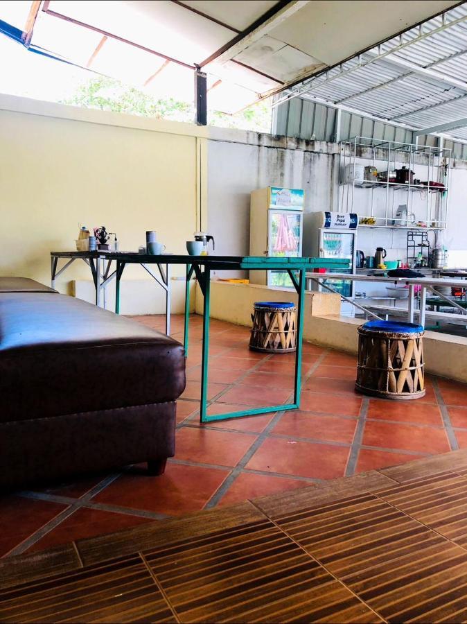 Vernice Backpacker Hostel Vientiane Extérieur photo